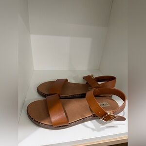 Steve Madden light brown man made leather flat sandals (size 6.5 M)